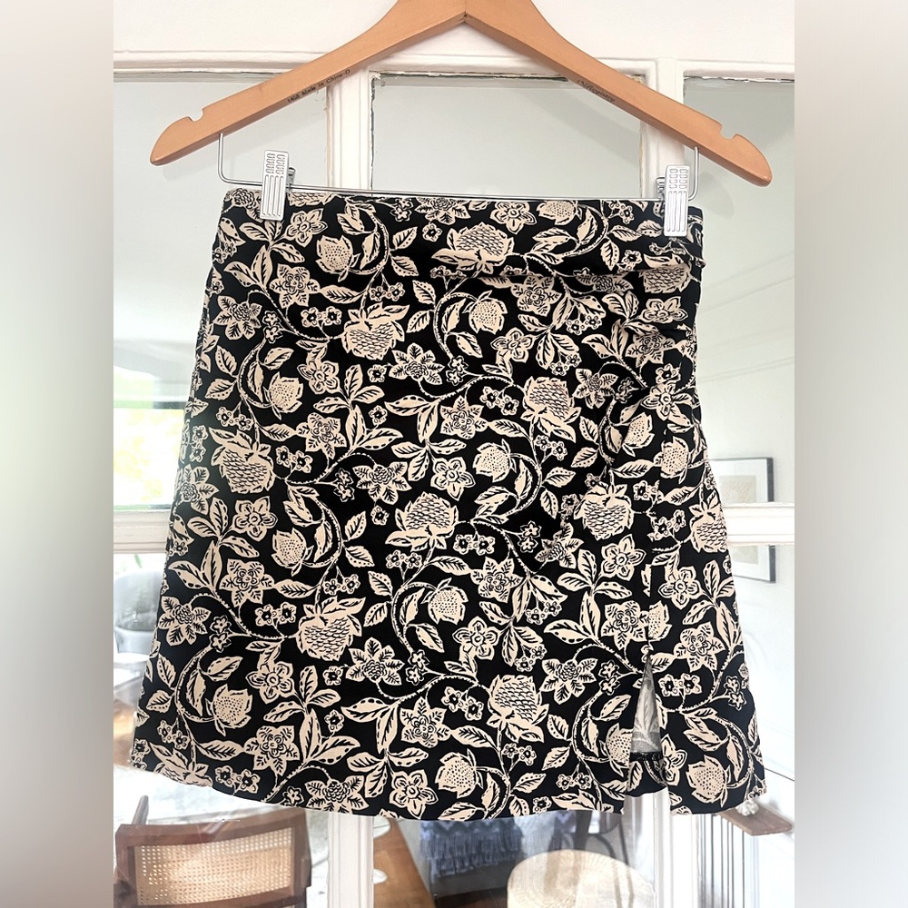 Mango short skirt - Size 36